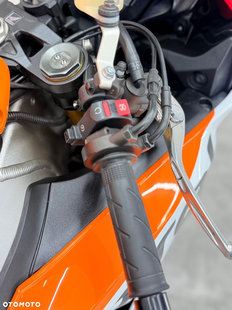 Honda CBR - 27