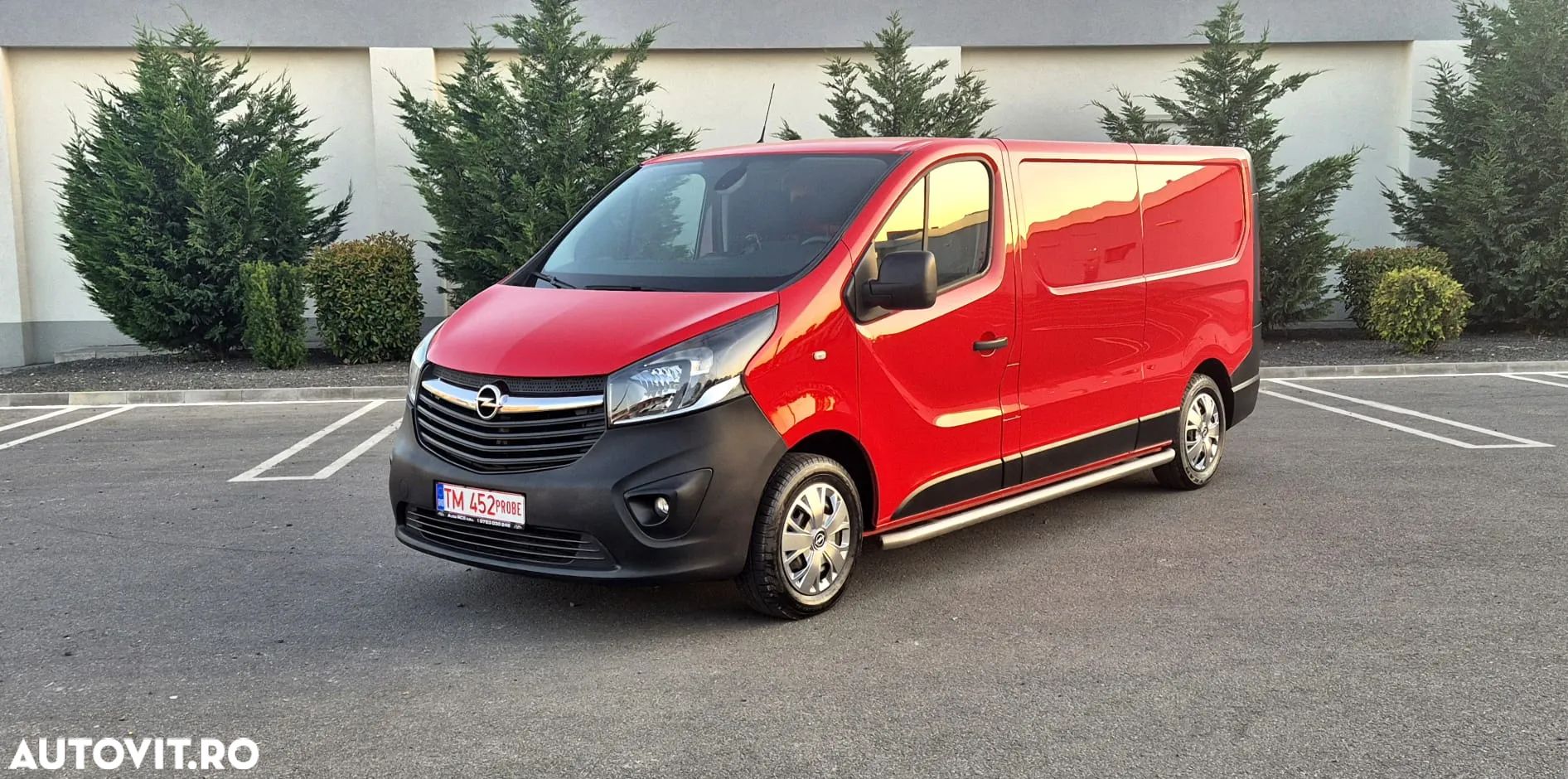 Opel Vivaro - 1