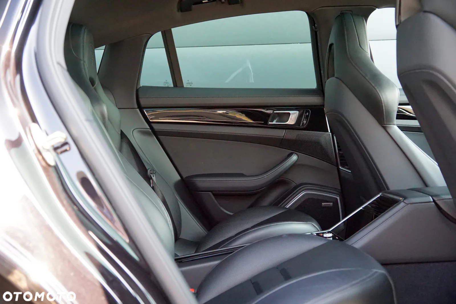 Porsche Panamera 4 E-Hybrid 10 Years Edition - 22