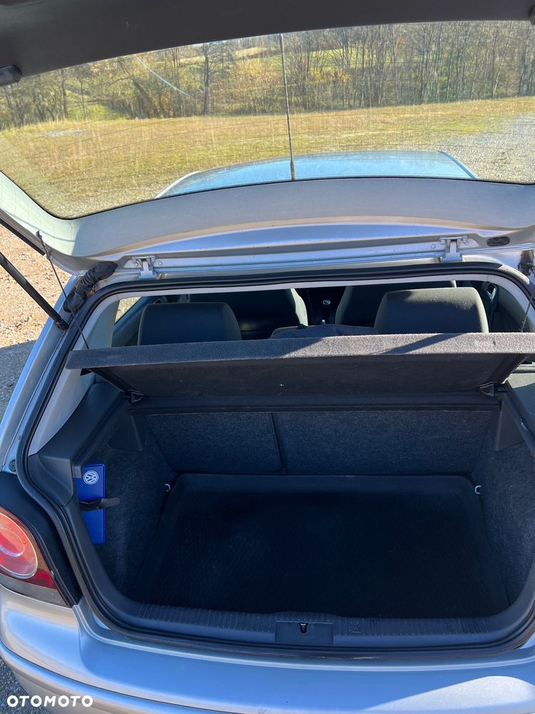 Volkswagen Polo - 11