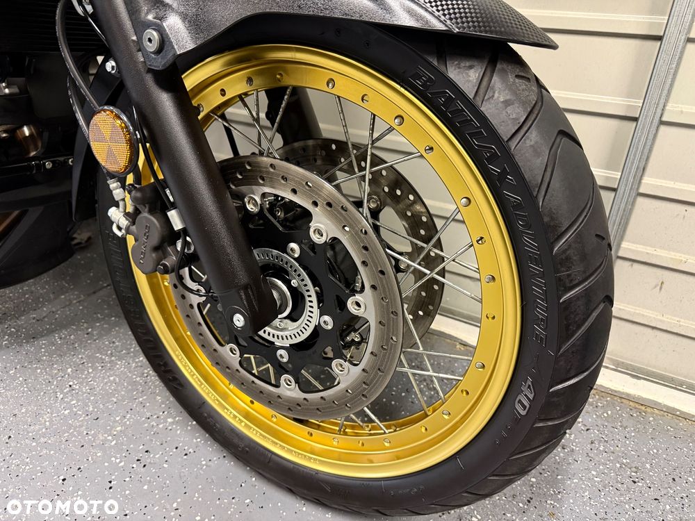 Suzuki V-STROM - 8