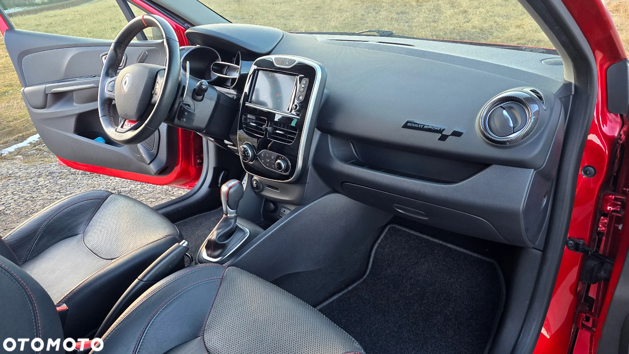 Renault Clio TCe 220 EDC R.S Trophy - 14