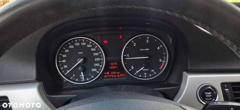 BMW Seria 3 318d DPF Edition Exclusive - 26