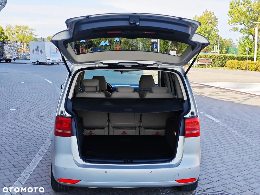 Volkswagen Touran 2.0 TDI Highline - 19