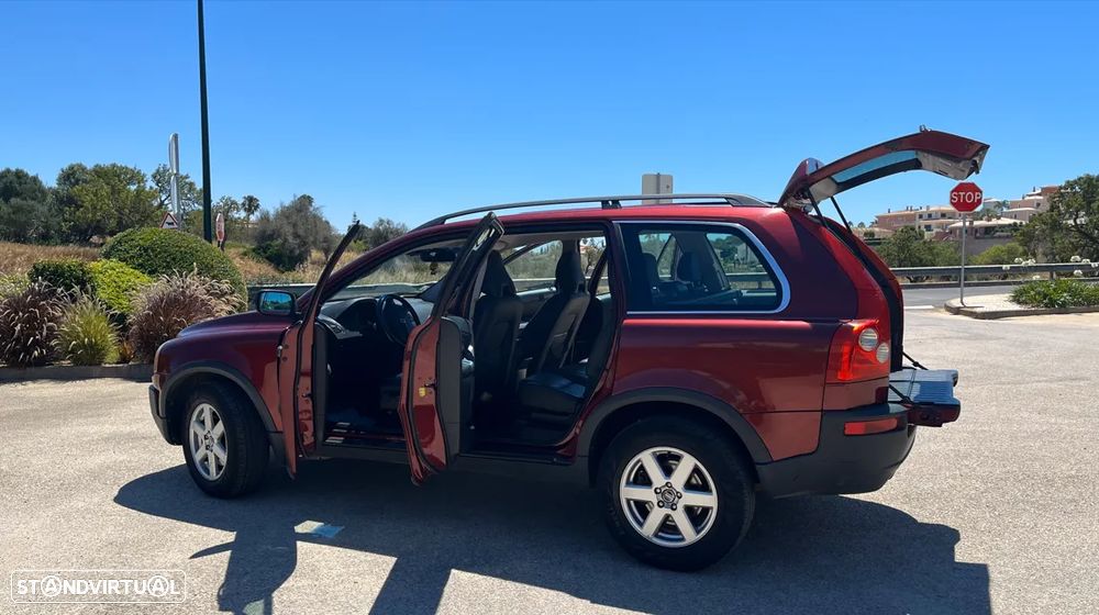 Volvo XC 90 2.4 D5 5L Nivel 2 - 3