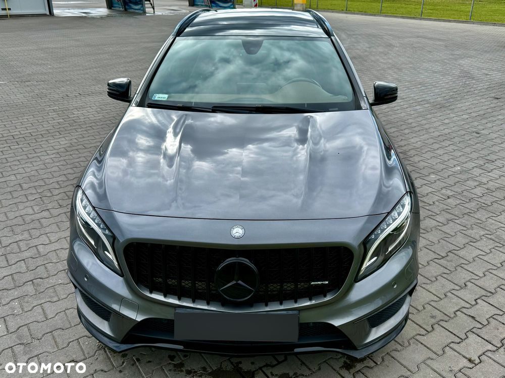 Mercedes-Benz GLA - 14