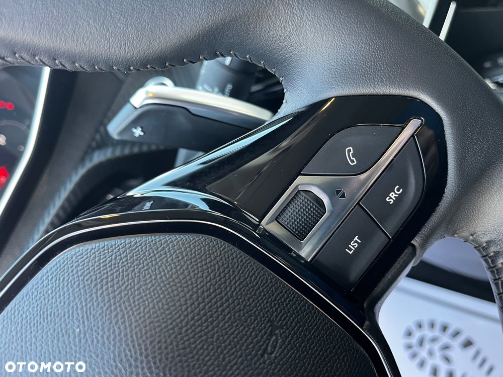 Peugeot 208 PureTech 100 EAT8 Active - 29