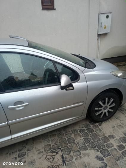 Peugeot 207 - 13