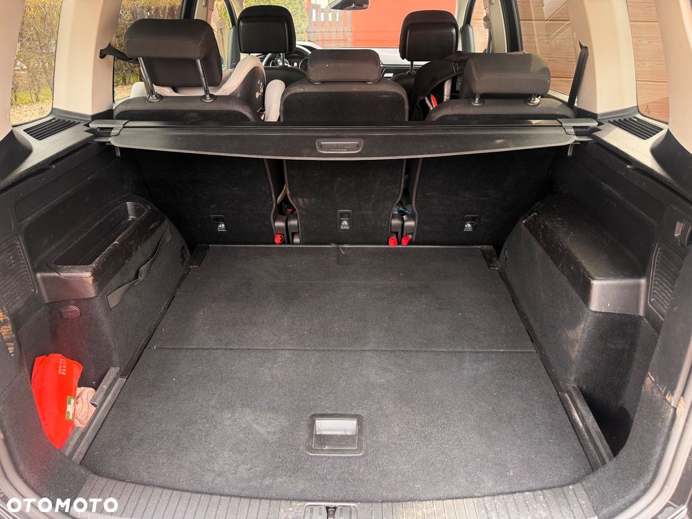 Volkswagen Touran 1.4 TSI BMT Highline DSG - 23