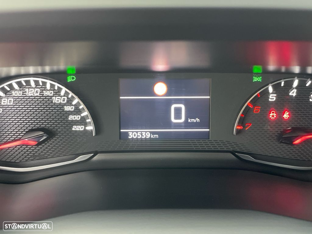Peugeot 2008 1.2 PureTech Active Pack - 9