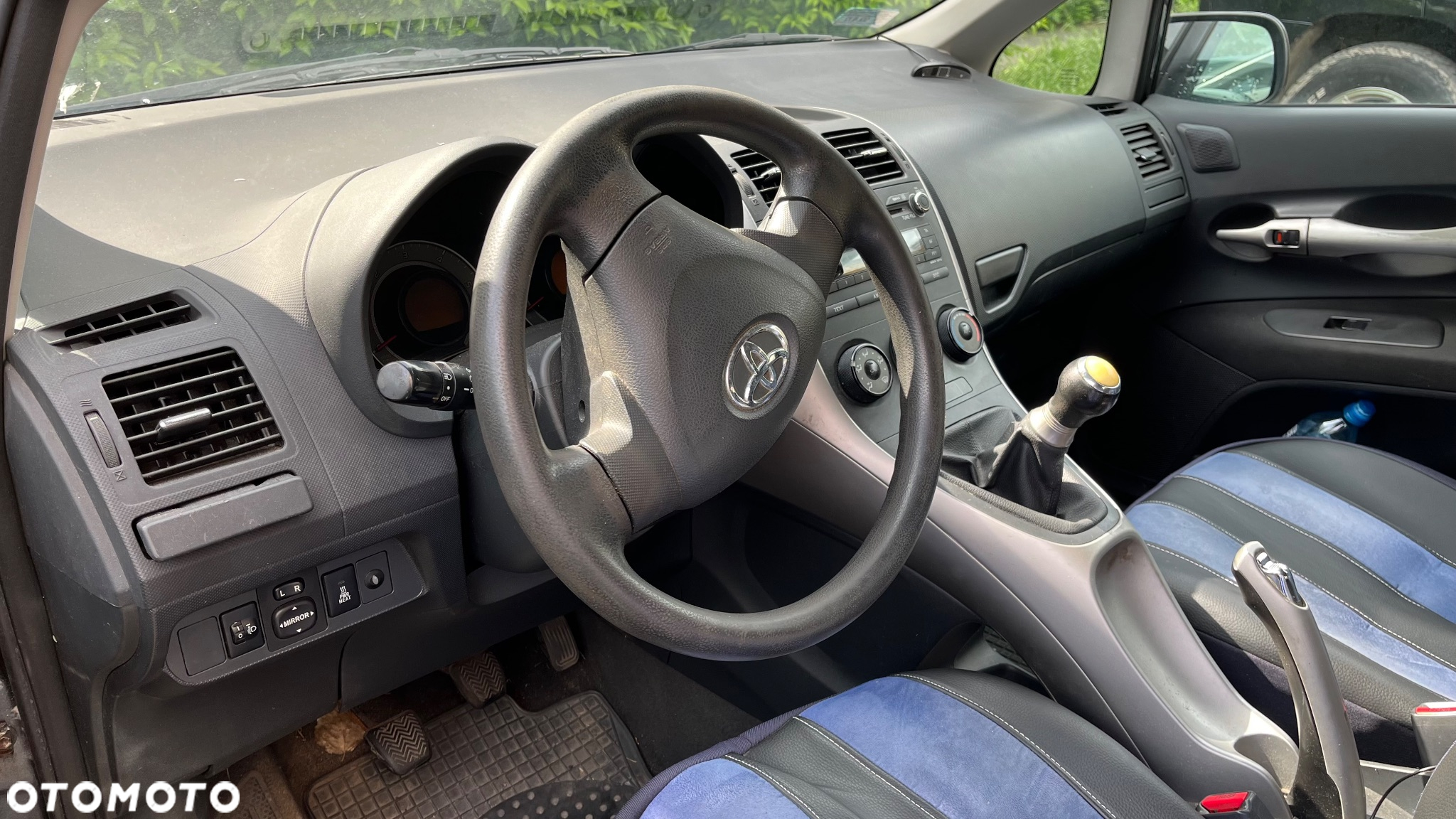 Toyota Auris 1.4 D-4D Luna - 2