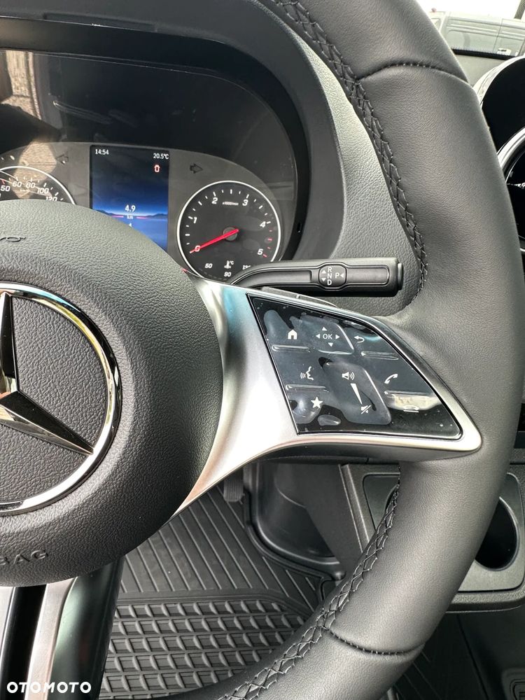 Mercedes-Benz Sprinter - 16