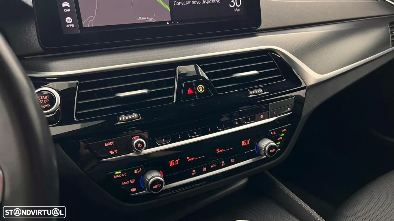 BMW 530 e Pack Desportivo M - 29