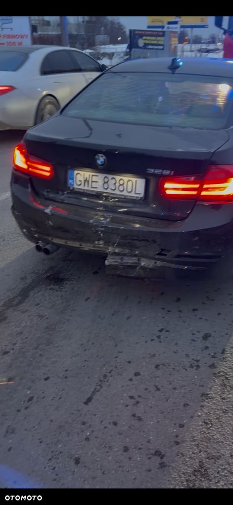BMW Seria 3 328i - 14