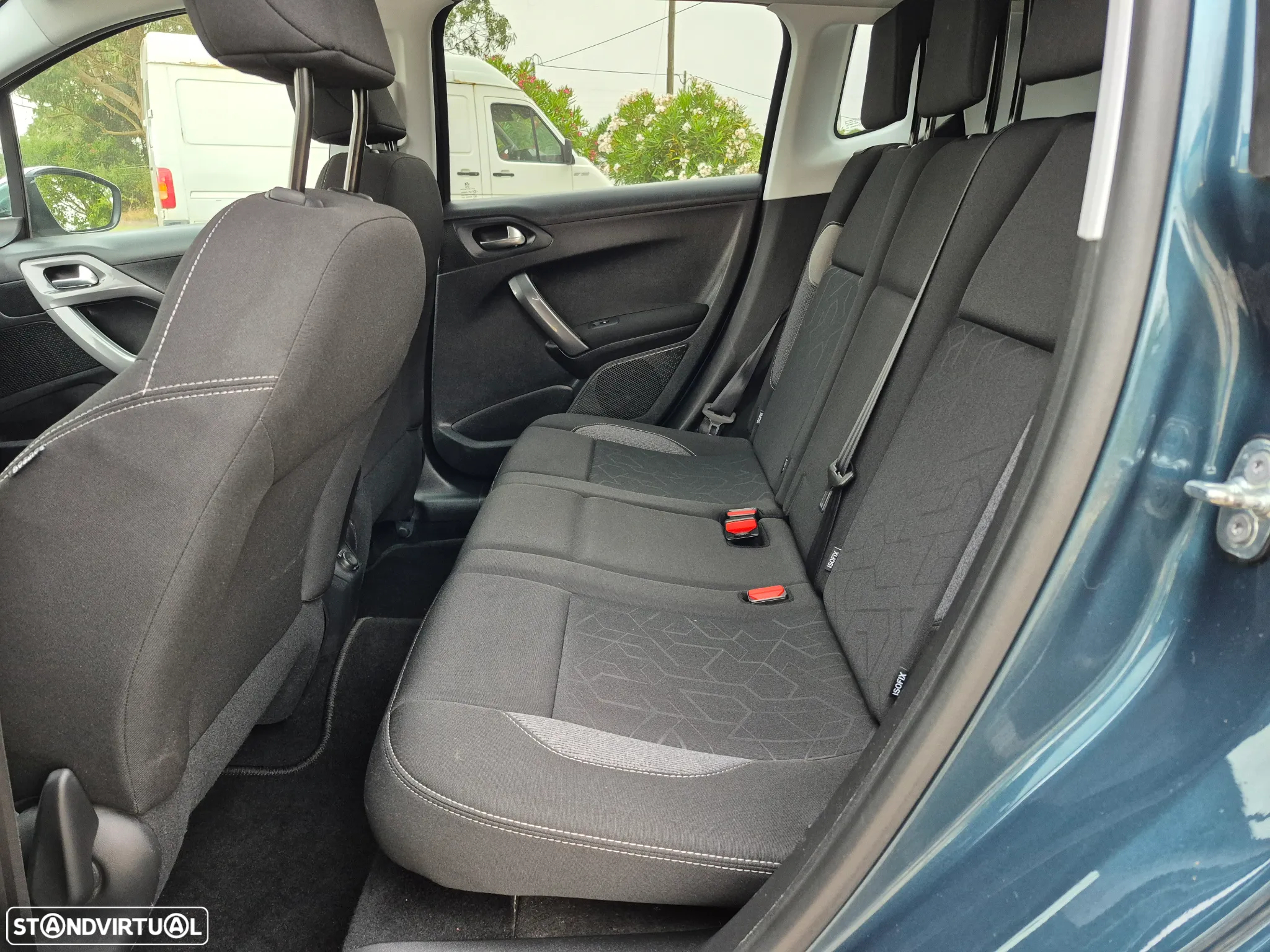 Peugeot 2008 1.2 PureTech Style - 16