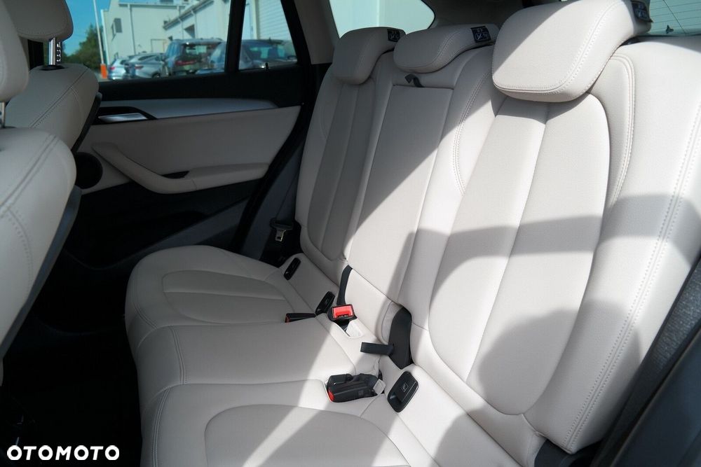 BMW X1 - 13