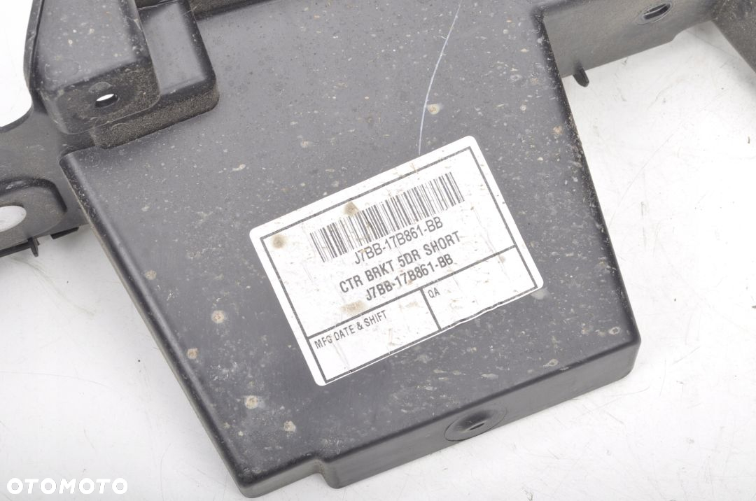 FORD KA III PLUS ŚLIZG ZDERZAKA TYŁ TYLNY ŚRODEK - 4