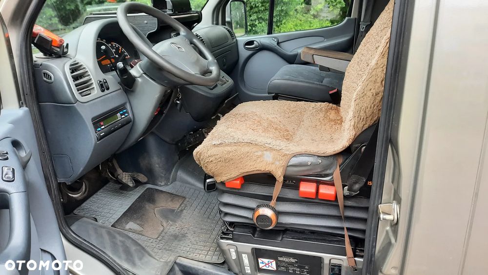 Mercedes-Benz Sprinter - 21