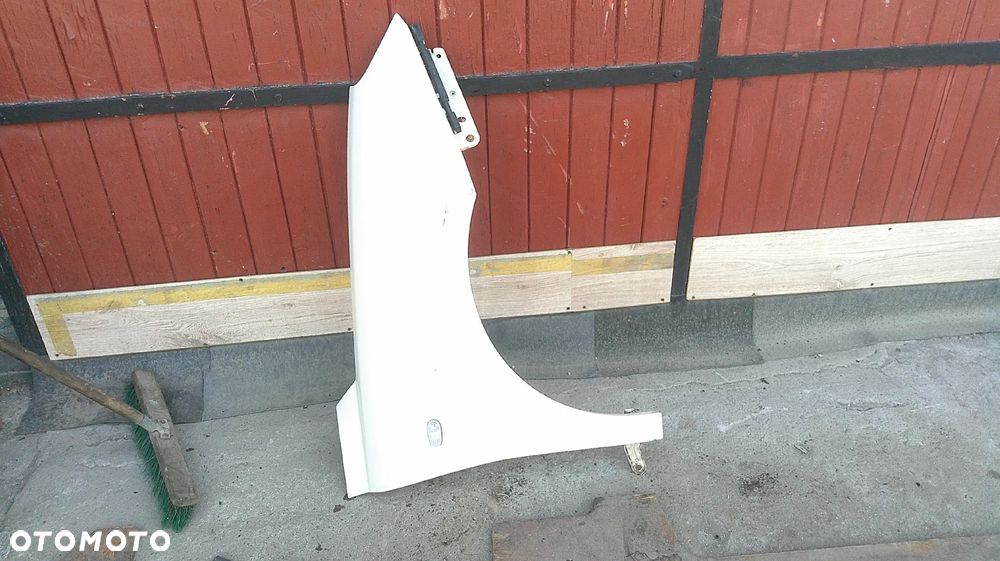 ALFA ROMEO MITO BŁOTNIK PRAWY 251 - 1