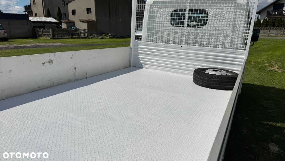 Nissan CABSTAR - 5