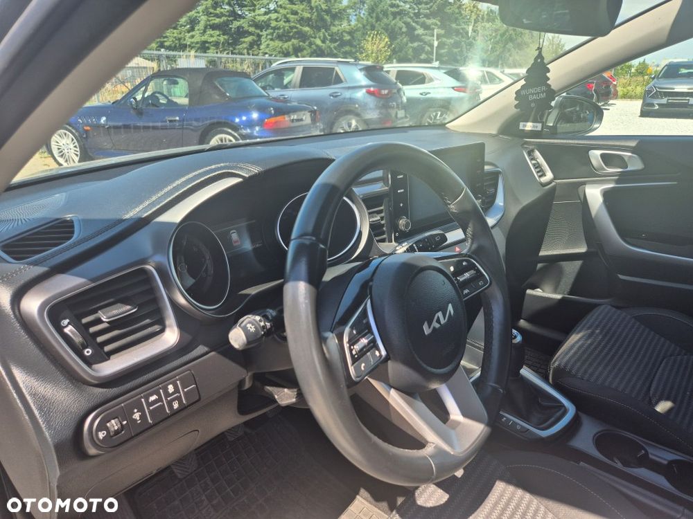 Kia Ceed 1.5 T-GDI M - 6
