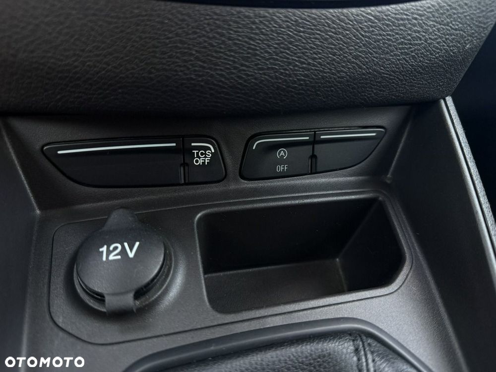 Ford Transit Courier - 27