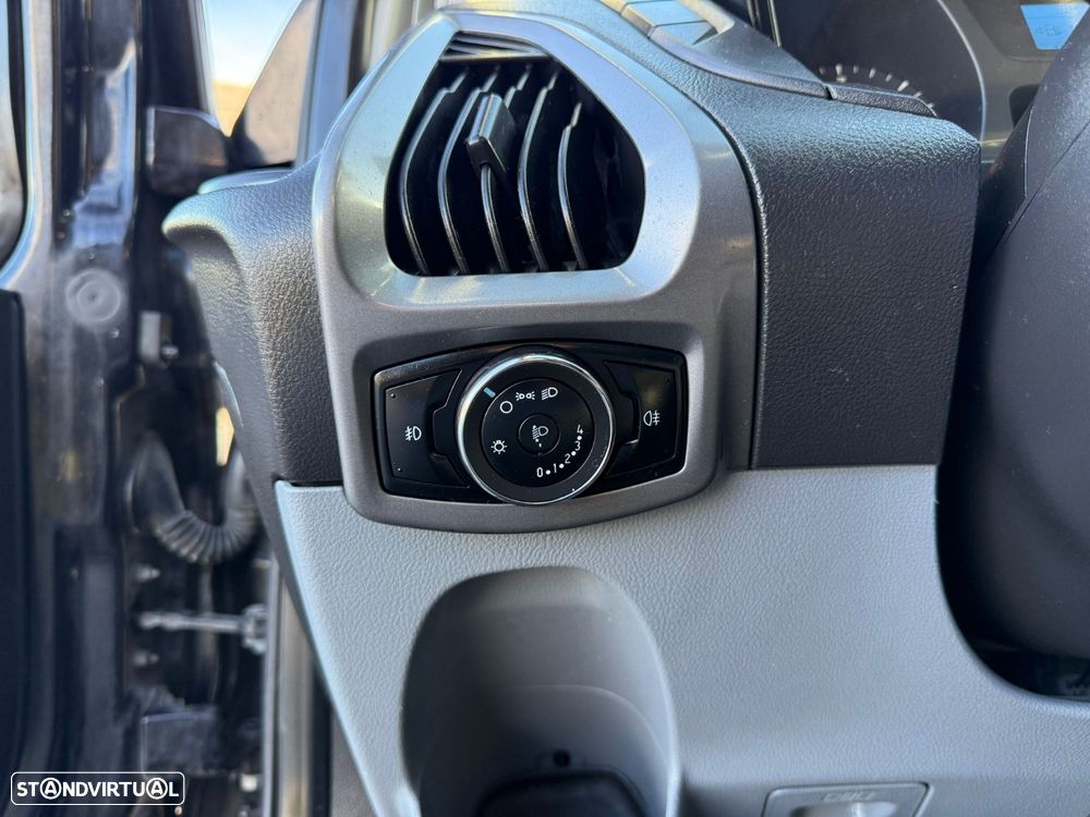 Ford TRANSIT CUSTOM - 4