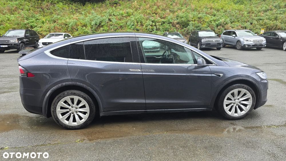 Tesla Model X Long Range Plus - 4