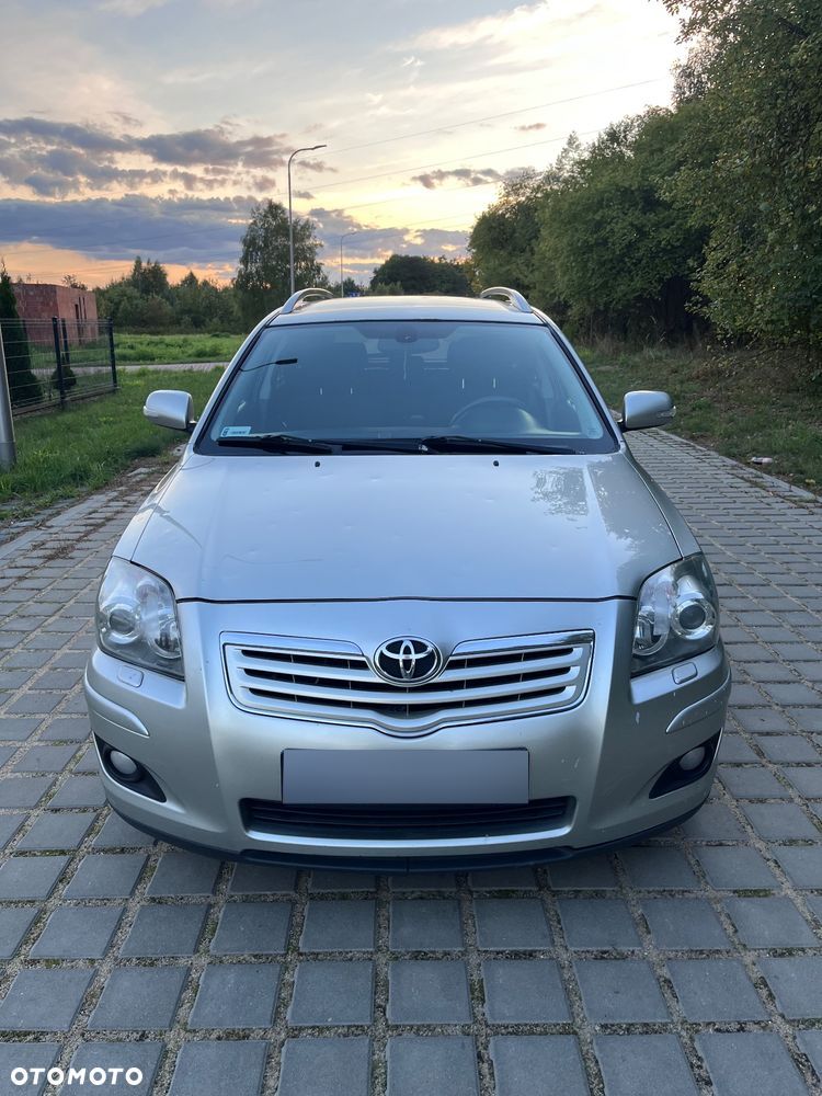 Toyota Avensis 2.2 D-4D Prestige - 1
