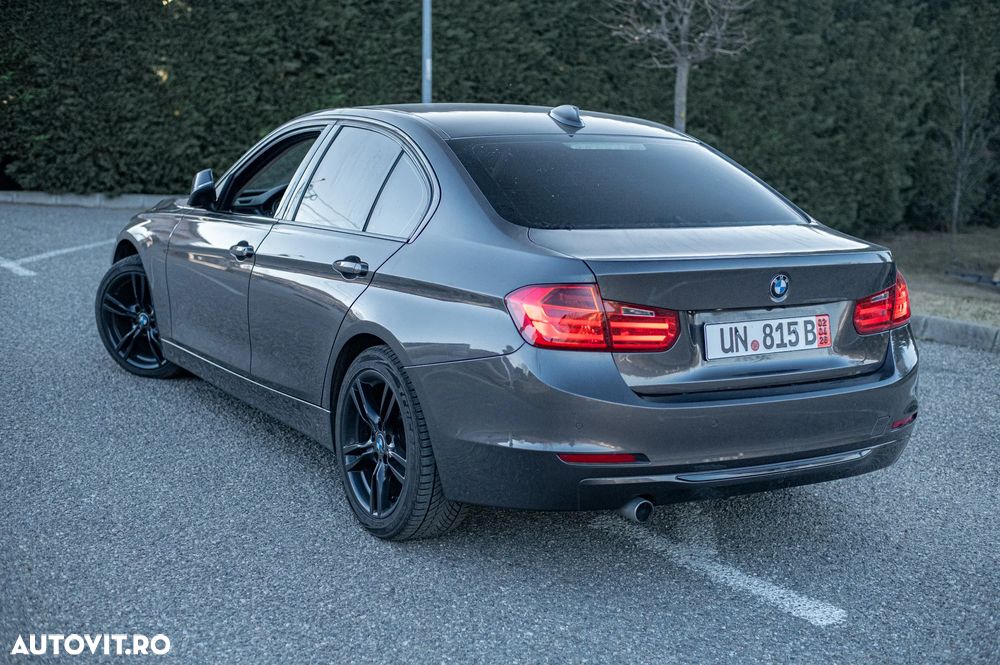 BMW Seria 3 320d Aut. - 25