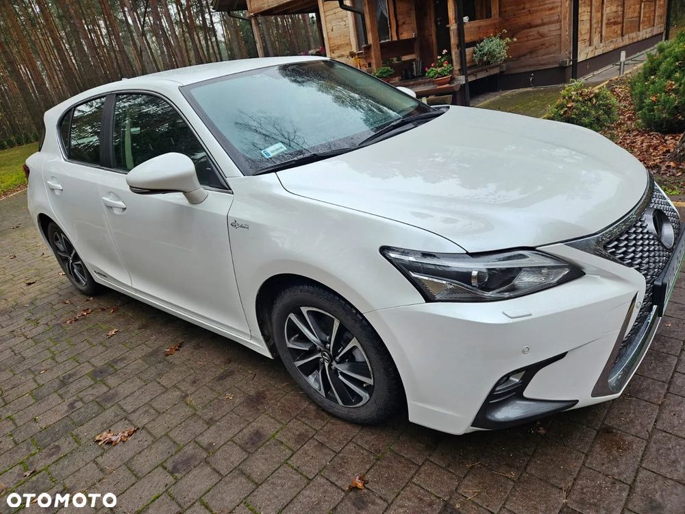 Lexus CT 200h Elegance - 2