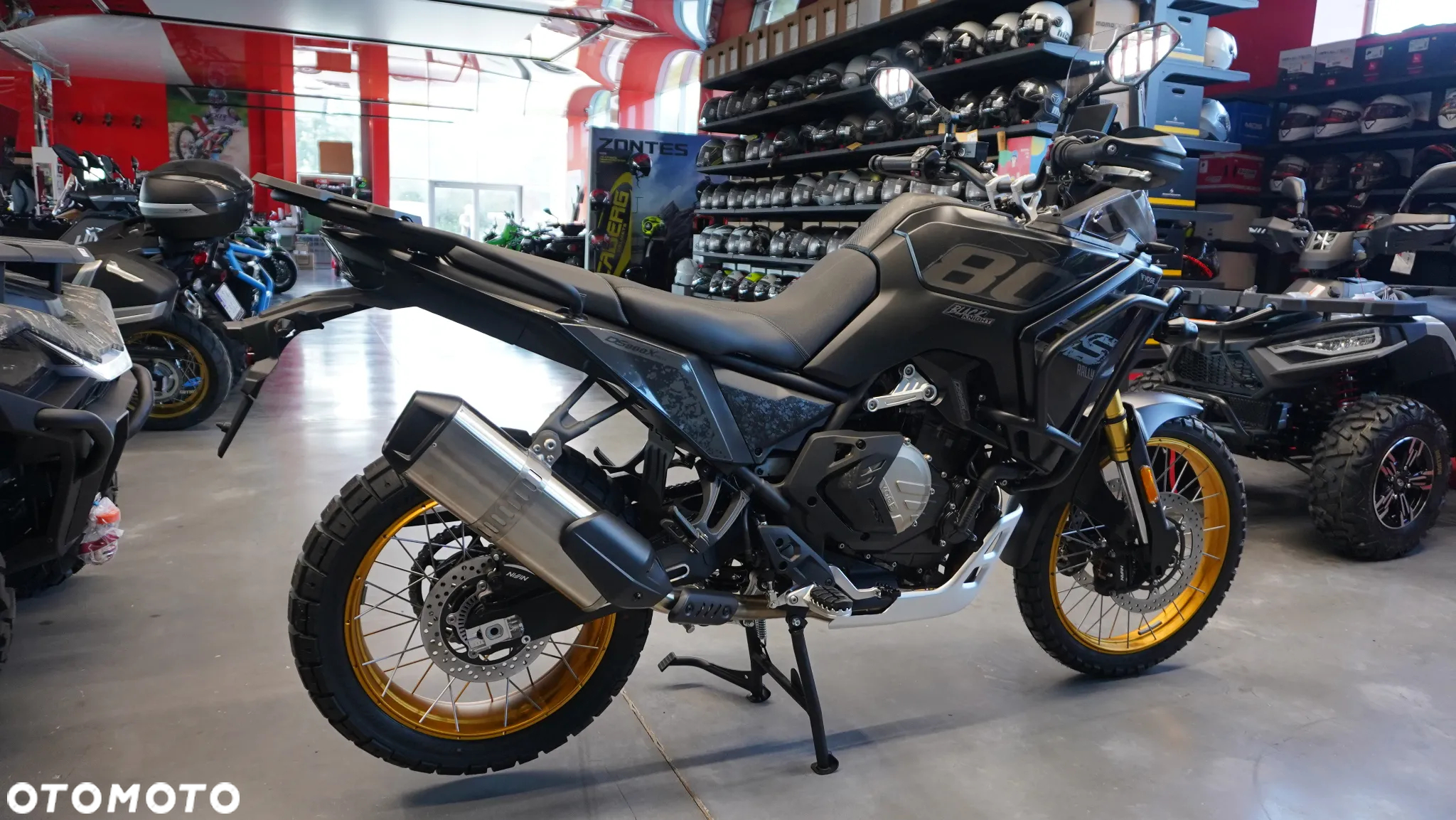 VOGE 800 Rally - 13