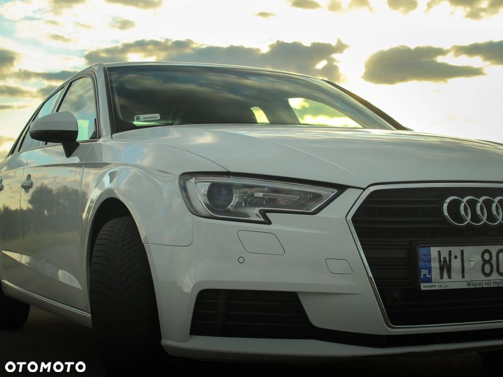 Audi A3 Sportback 35 TFSI S tronic - 32