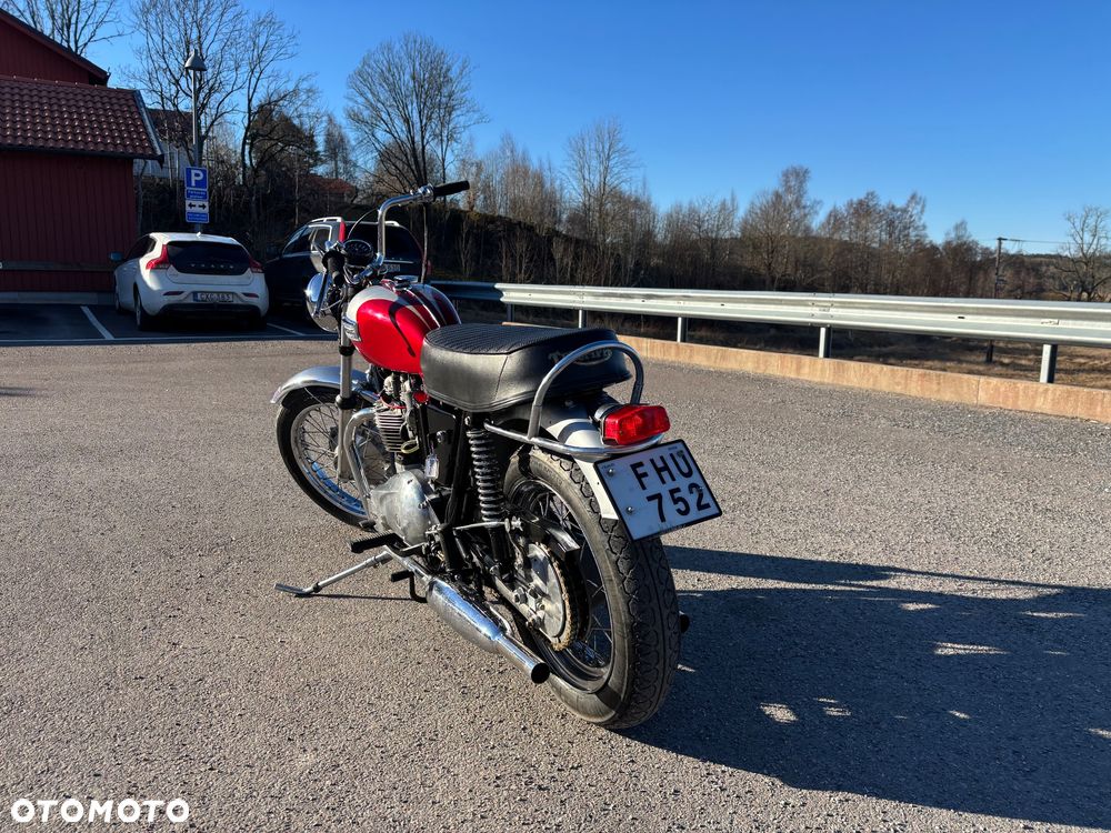 Triumph Bonneville - 14