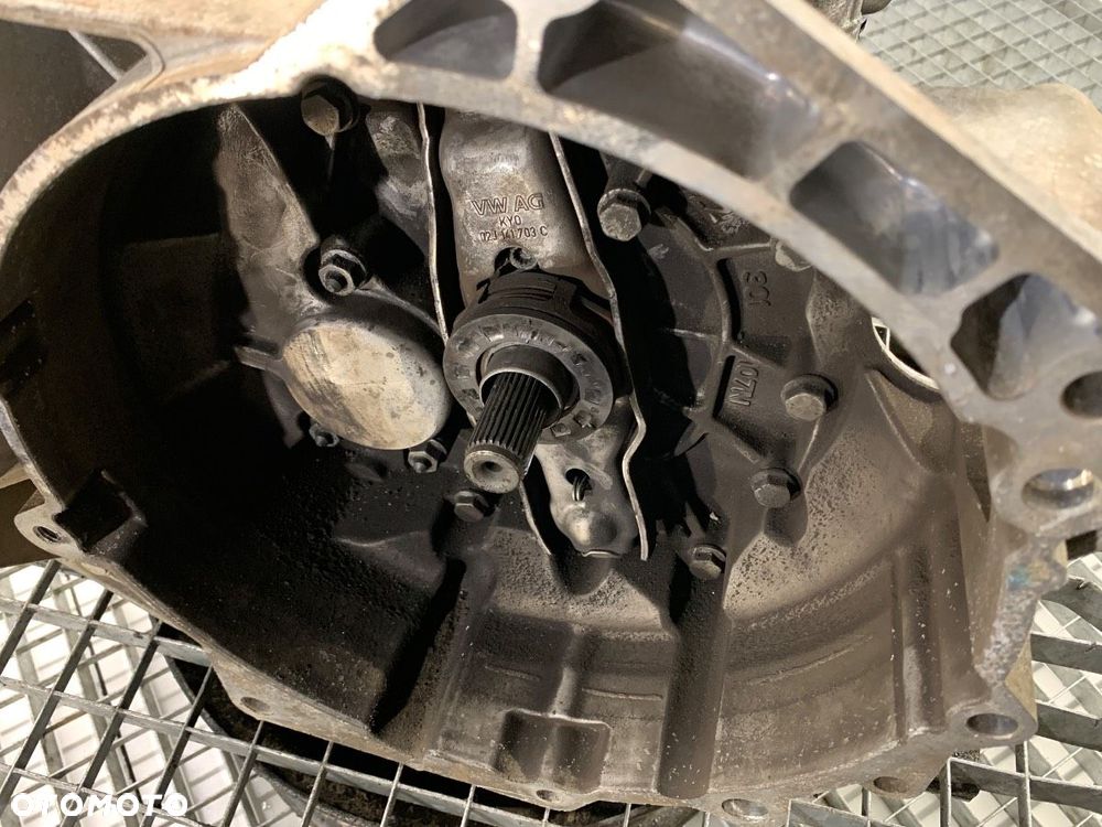 SKRZYNIA BIEGÓW  VW TRANSPORTER / CARAVELLE VI Autobus (SGB, SGJ, SHB, SHJ) 2015 - 2022 2.0 TDI 81 - 7