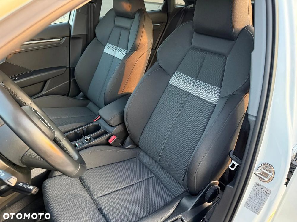 Audi A3 Limousine 35 TFSI S line - 14