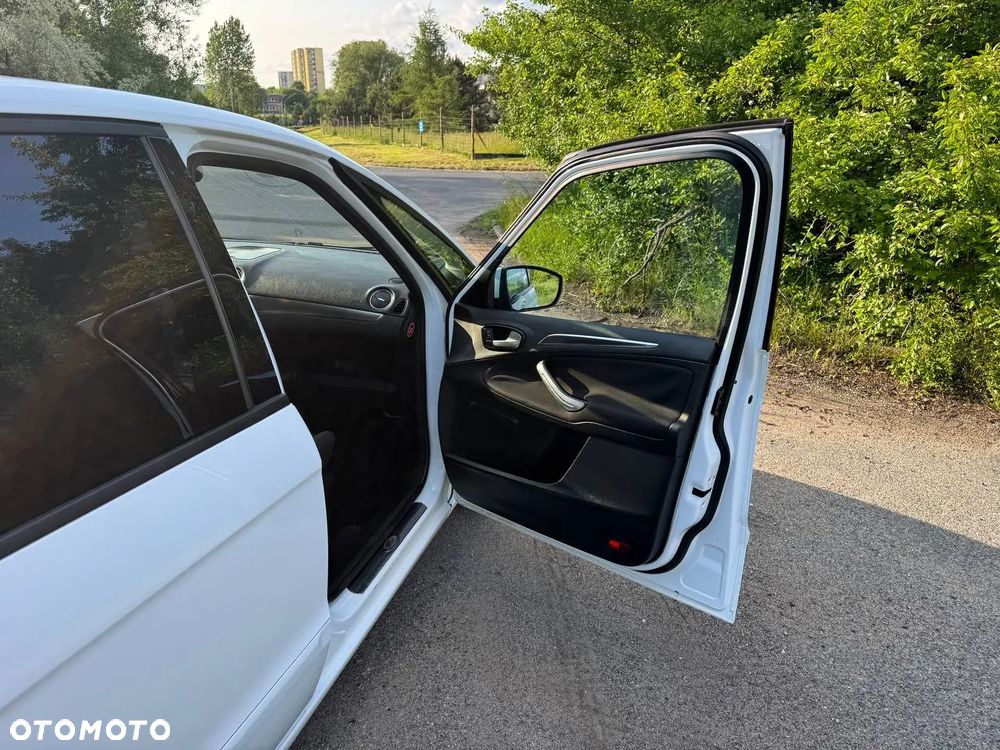 Ford S-Max - 10