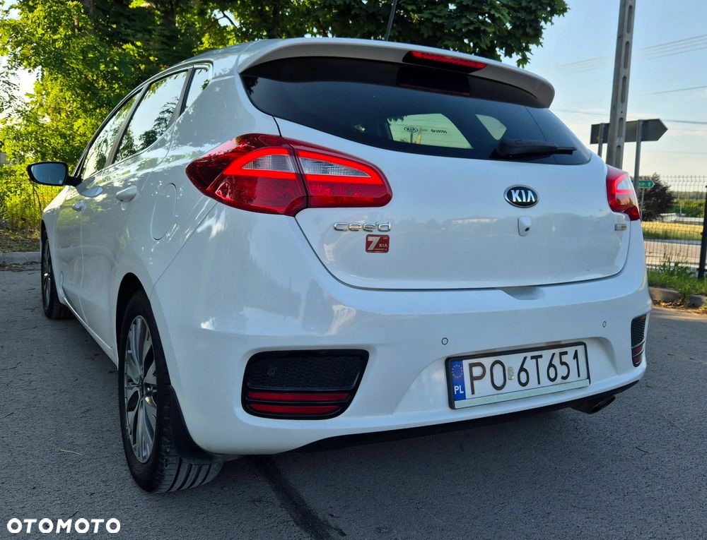 Kia Ceed 1.6 GDI Business Line - 4
