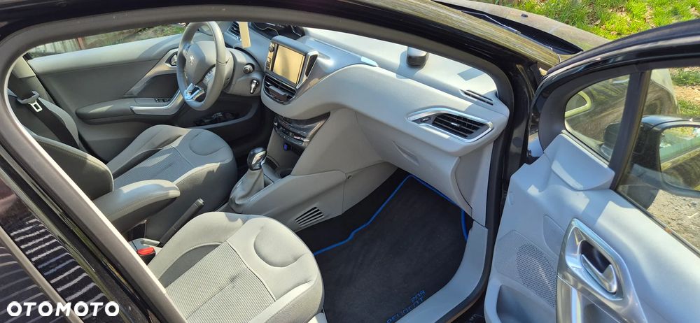 Peugeot 208 1.2 PureTech Allure - 22
