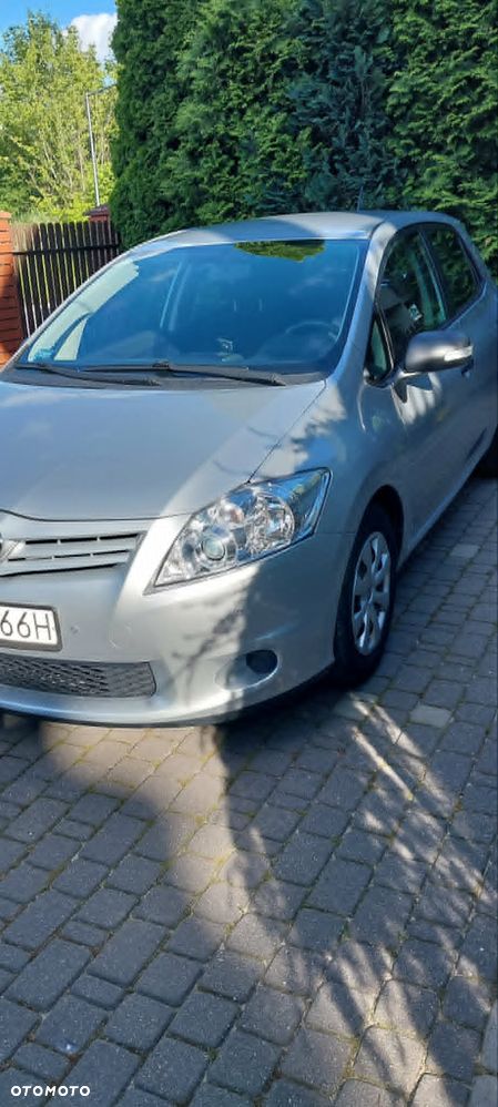 Toyota Auris 1.4 D-4D Terra EU5 - 4