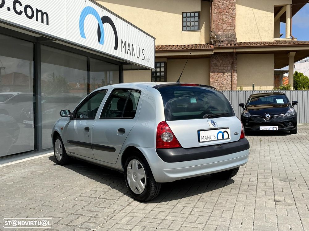 Renault Clio 1.2 16V Expression - 8