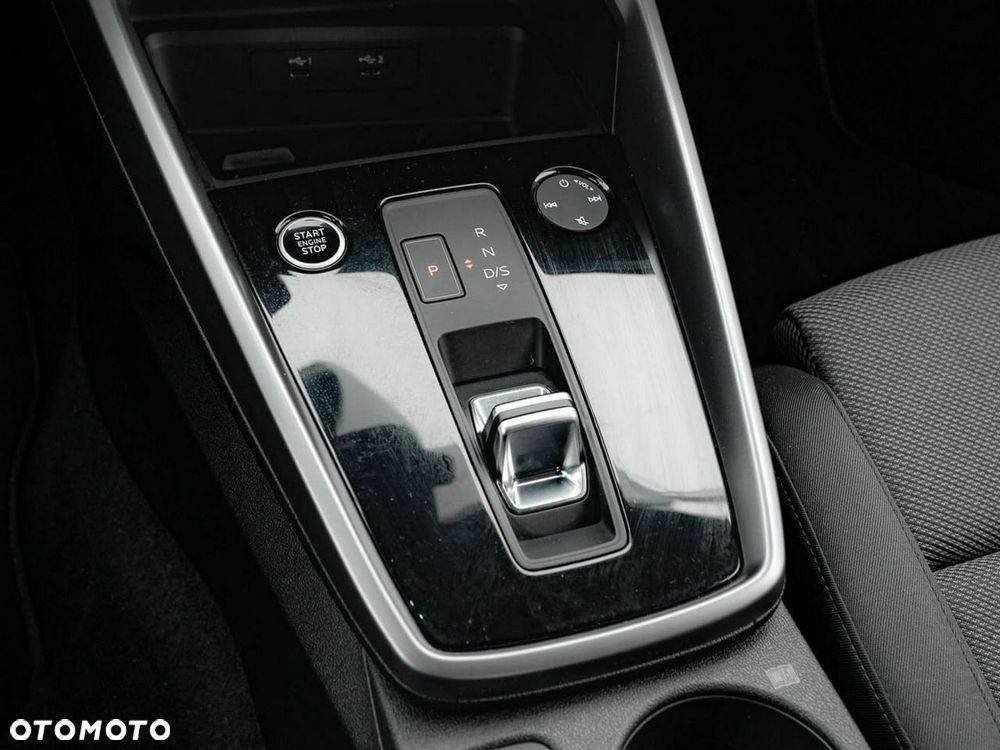 Audi A3 Limousine 35 TFSI S tronic S line - 15