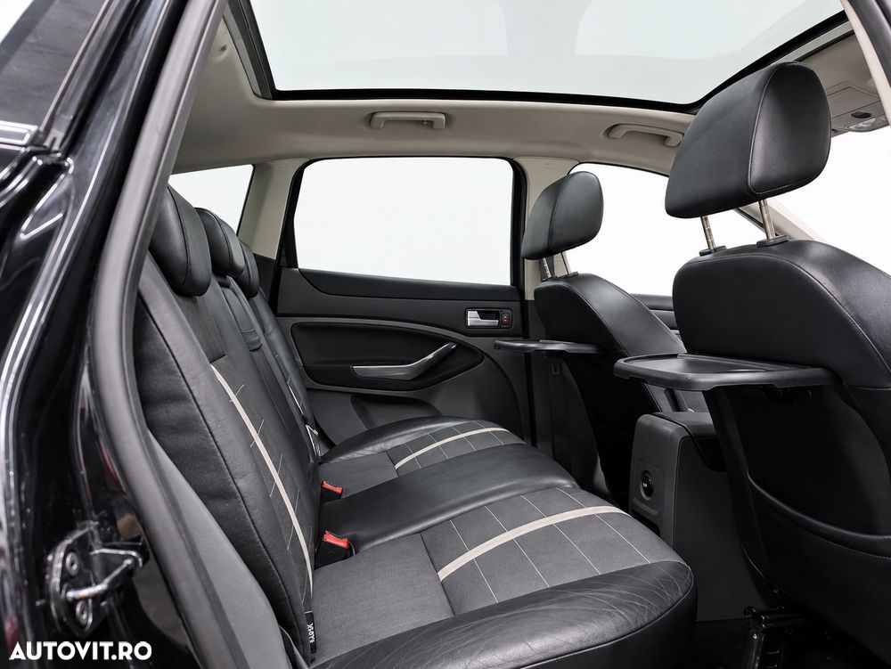 Ford Kuga - 7