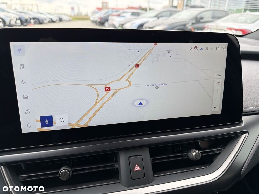Lexus UX 300h Prestige - 28