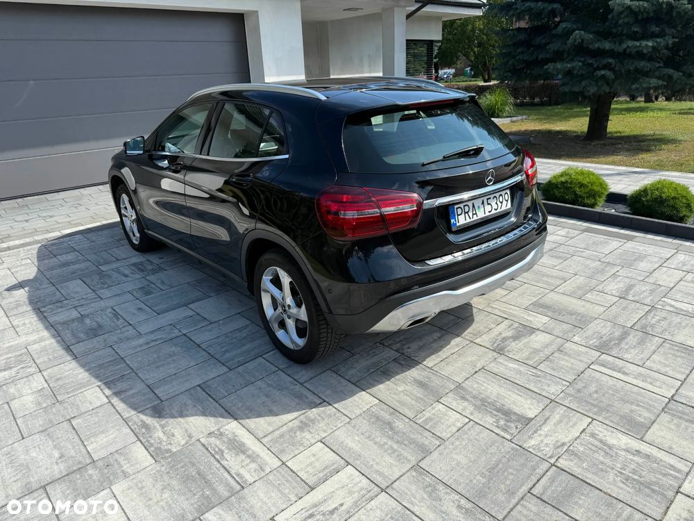 Mercedes-Benz GLA 180 (CDI) d 7G-DCT AMG Line - 8