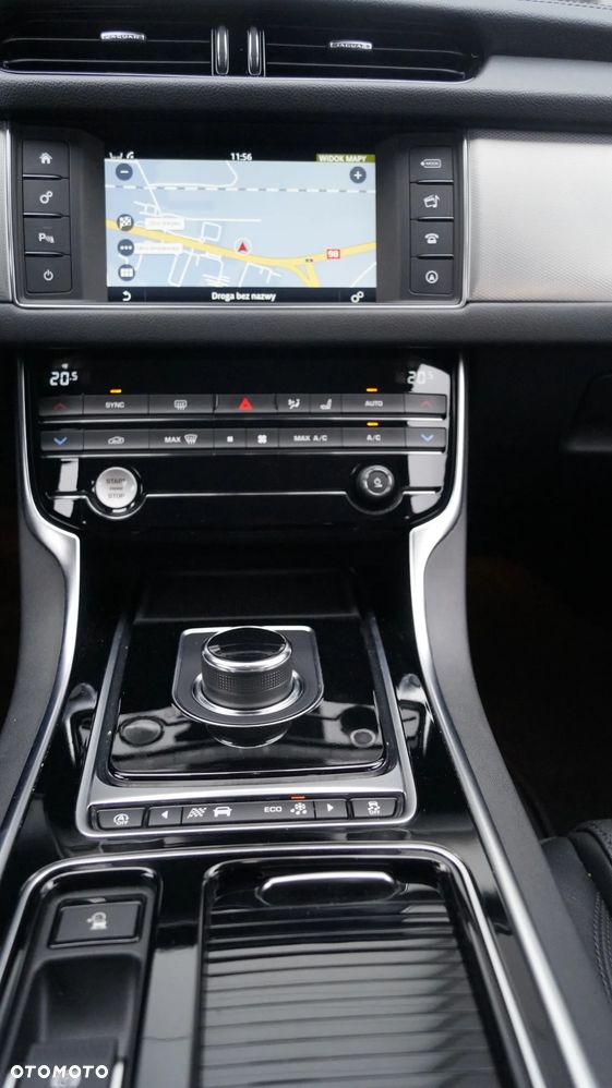 Jaguar XF 2.0 i4D AWD Prestige - 15