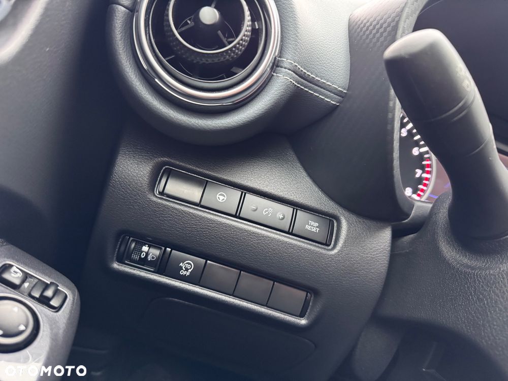 Nissan Juke 1.0 DIG-T N-Connecta DCT - 29