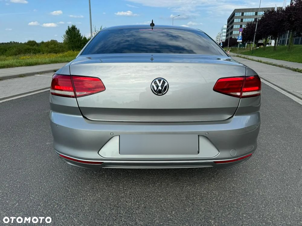 Volkswagen Passat 2.0 TDI BMT Trendline - 9