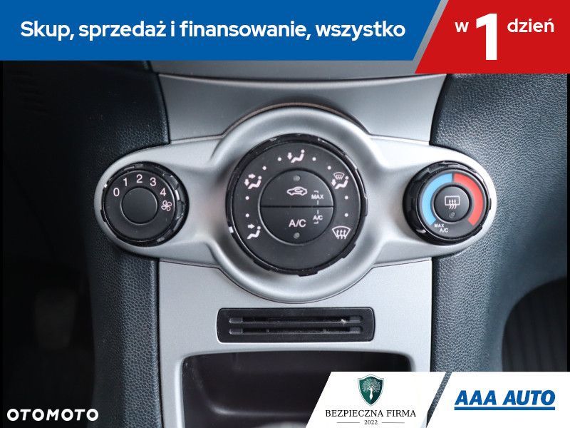 Ford Fiesta - 17