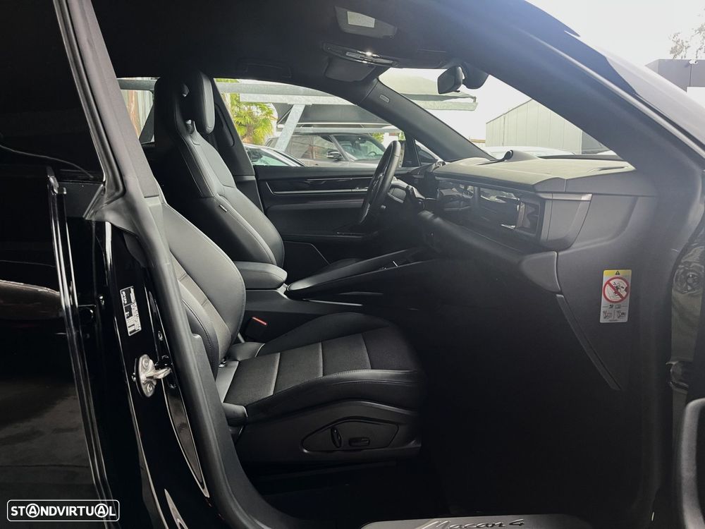 Porsche Macan Electric 4 - 60